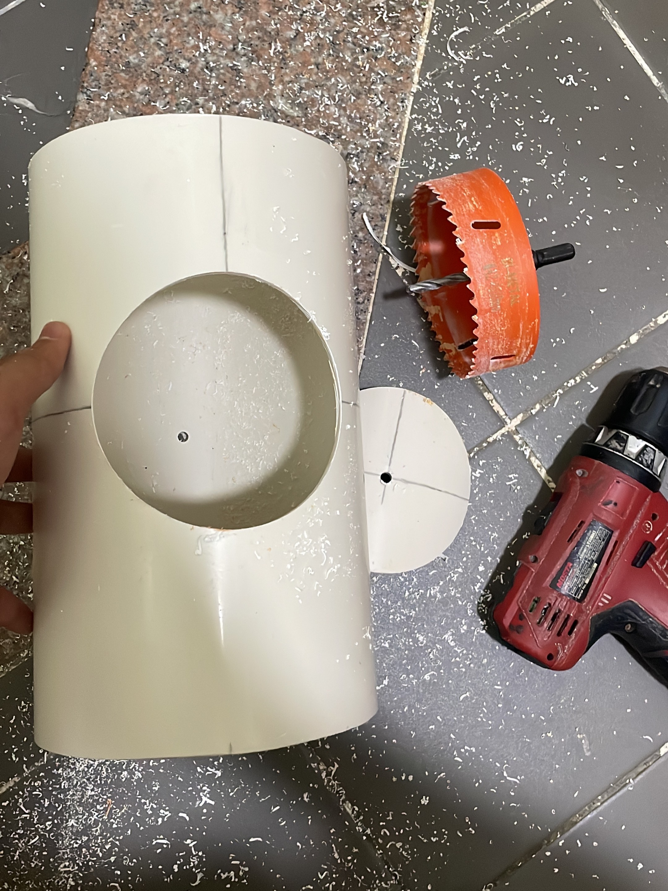 Cutting the thruster opening